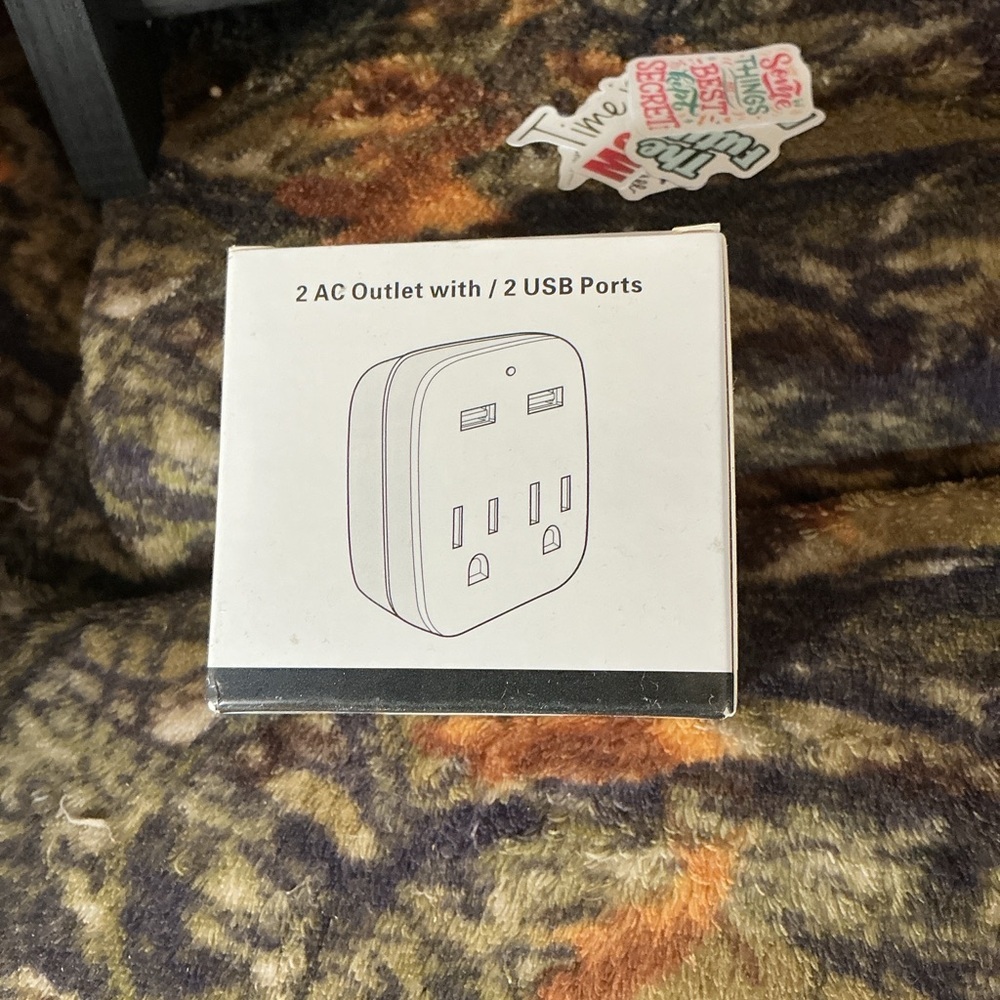 White Dual AC Outlet with USB Ports Charger